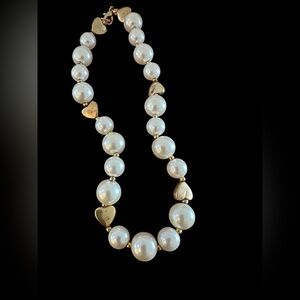 Elegant Pearl and Gold Heart Necklace